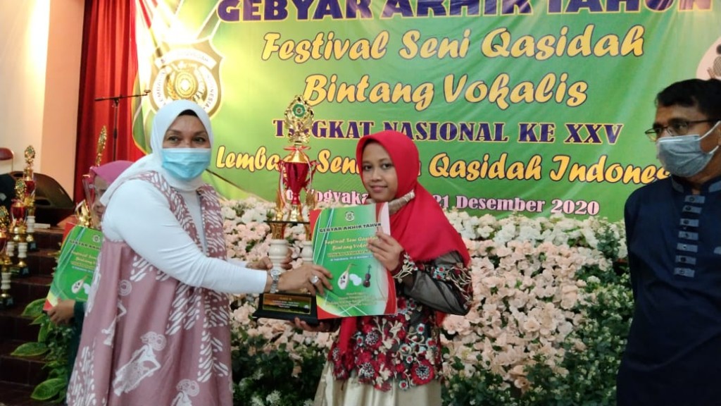 Man 1 Yogyakarta Arimbi Siswi Man 1 Yogya Raih Juara 3 Festival Seni