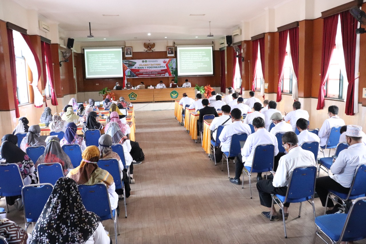 Man 1 Yogyakarta Rapat Dinas Guru Dan Pegawai Man 1 Yogyakarta Semuanya Mempunyai Peran Yang 8073